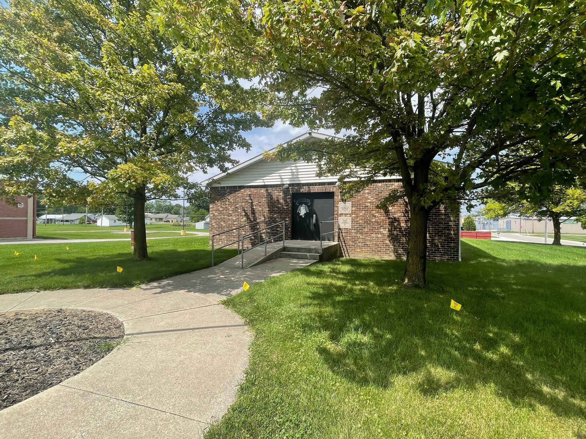 210 Home Ave, Churubusco, IN à louer Photo principale– Image 1 sur 45