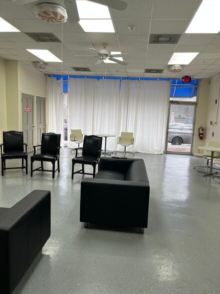 6978 Main St, Lithonia, GA à louer - Photo intérieure – Image 3 sur 16