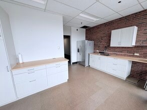 98 Galen St, Watertown, MA à louer Photo de l’immeuble– Image 2 sur 6