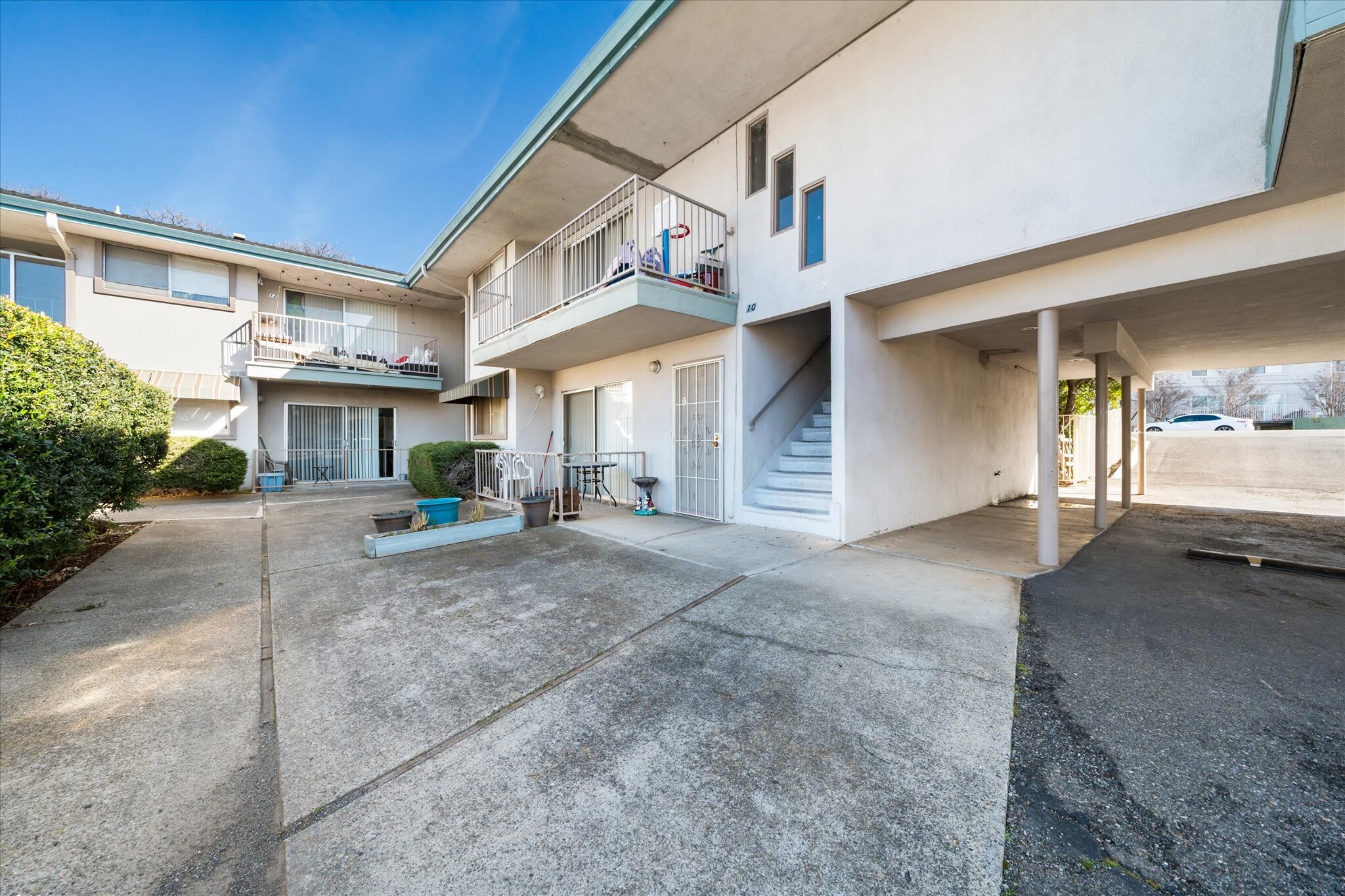 3510 Bechelli Ln, Redding, CA à vendre Photo de l’immeuble– Image 1 sur 43