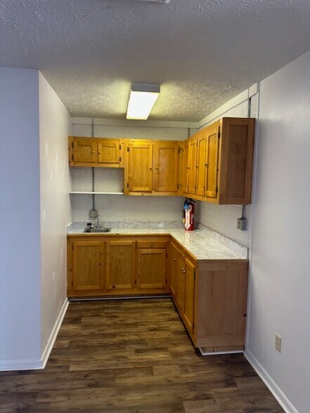 247 Hillside Dr, Painesville, OH à louer - Photo de l’immeuble – Image 2 sur 8