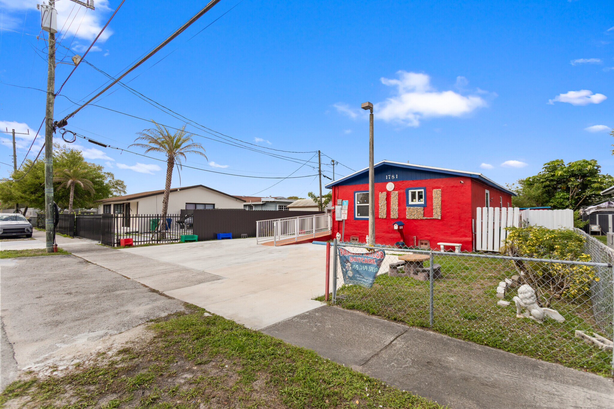 1781 NW 152nd Ter, Opa-locka, FL à vendre Photo de l’immeuble– Image 1 sur 27
