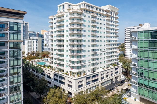 Plus de détails pour 100 S Eola Dr, Orlando, FL - Bureau à louer