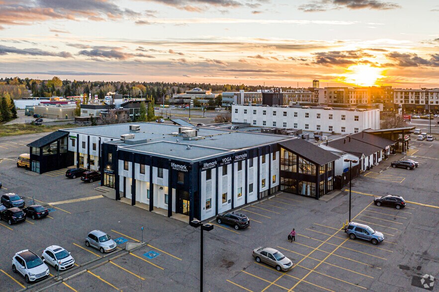 2016 Sherwood Dr, Sherwood Park, AB à louer - Aérien – Image 3 sur 4