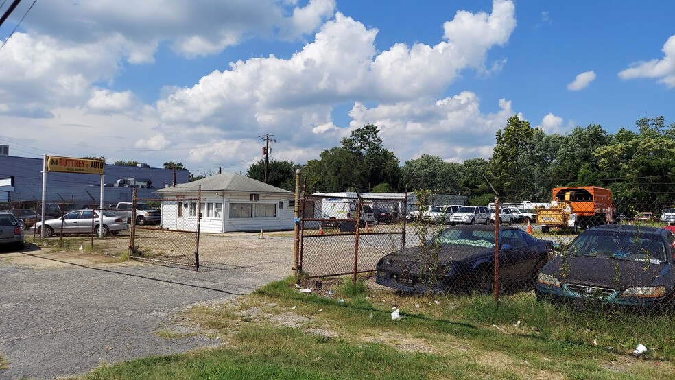 2440 Chillum Rd, Hyattsville, MD à vendre - Photo de l’immeuble – Image 1 sur 7