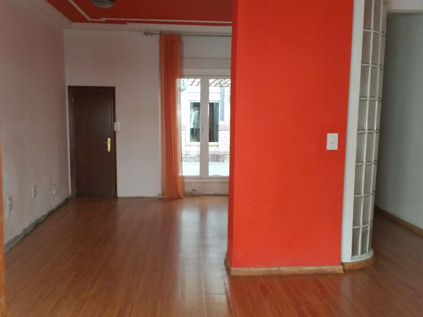 Local commercial dans Ontinyent, Valencia à louer Photo intérieure– Image 1 sur 7