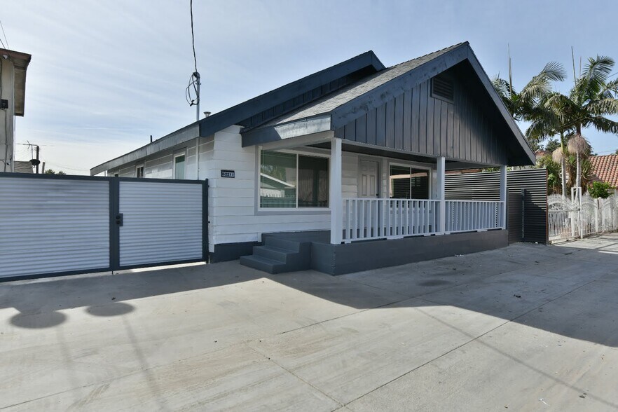 6221 Corona Ave, Bell, CA à vendre - Photo de l’immeuble – Image 3 sur 65