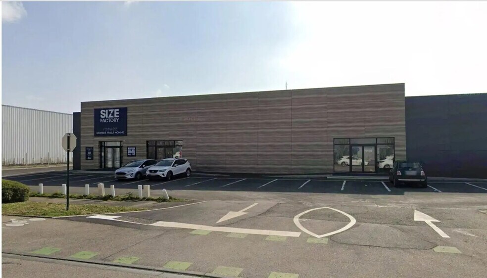 Local commercial dans GONFREVILLE-L'ORCHER à louer - Photo de l’immeuble – Image 1 sur 8