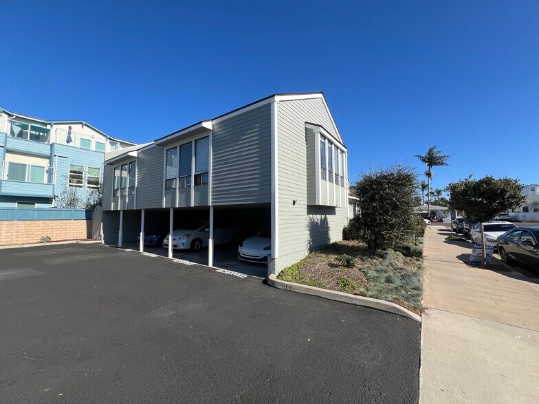 580 Beech Ave, Carlsbad, CA à louer - Photo de l’immeuble – Image 3 sur 4