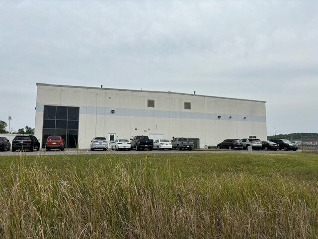 2401 William Brooks Dr, Evansville, IN à louer - Photo de l’immeuble – Image 2 sur 7