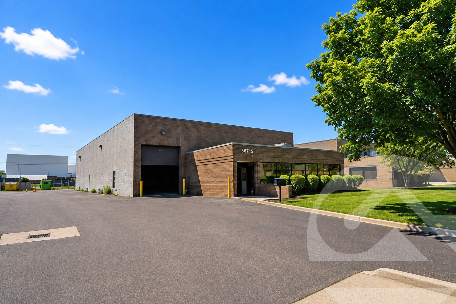 36715 Metro Ct, Sterling Heights, MI à louer Photo principale– Image 1 sur 2