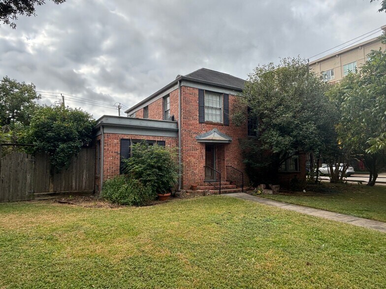 2375 Bolsover St, Houston, TX à louer - Photo principale – Image 1 sur 4