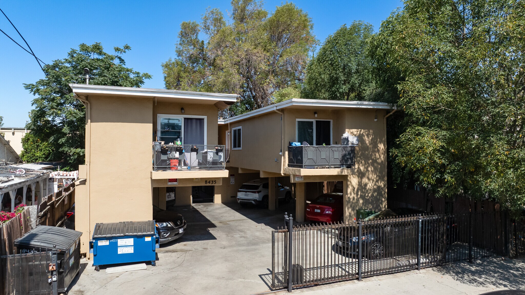 8435 Willis Ave, Panorama City, CA à vendre Photo de l’immeuble– Image 1 sur 20