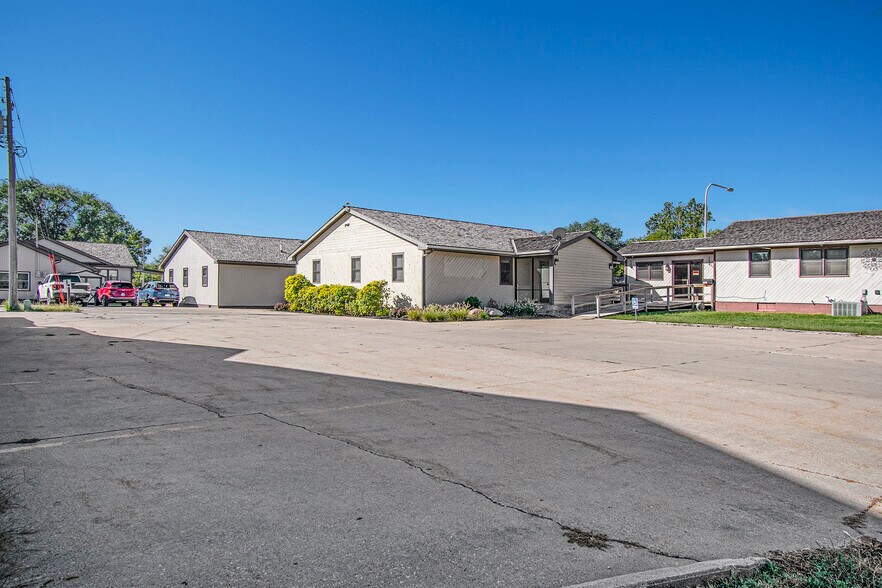 1010 N Broadway St, Red Oak, IA à louer - Photo de l’immeuble – Image 3 sur 16