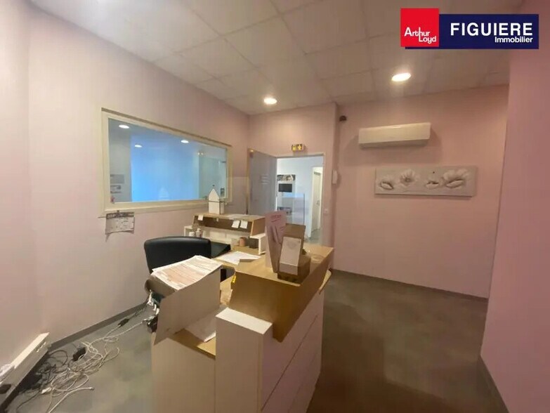 Bureau dans Istres à louer - Photo de l’immeuble – Image 3 sur 9