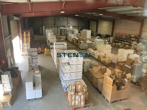 Industriel/Logistique dans Septèmes-les-Vallons à louer Photo de l’immeuble– Image 2 sur 8