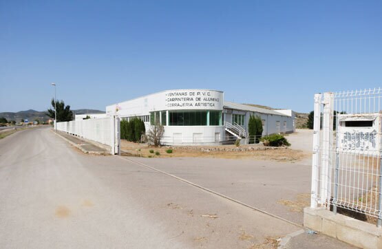 Nave portefeuille de 2 biens à vendre sur LoopNet.fr - Photo de l’immeuble – Image 1 sur 22