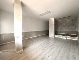 Plus de détails pour Local commercial à louer