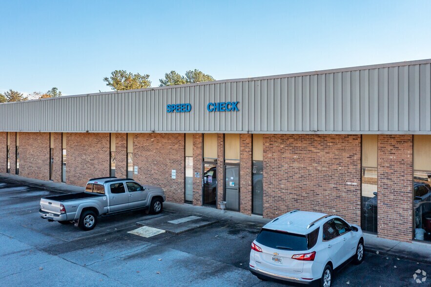 5345 Truman Dr, Decatur, GA à vendre - Photo de l’immeuble – Image 3 sur 5