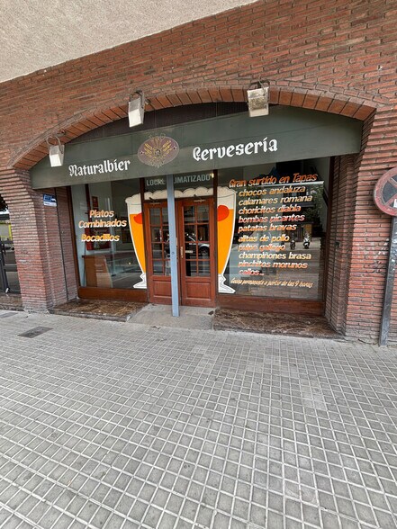Immeuble residentiel dans Badalona, Barcelona à vendre - Photo de l’immeuble – Image 2 sur 5