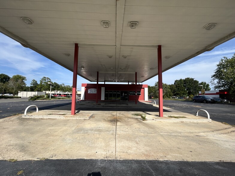 401 Raleigh Rd, Henderson, NC à louer - Photo de l’immeuble – Image 3 sur 7