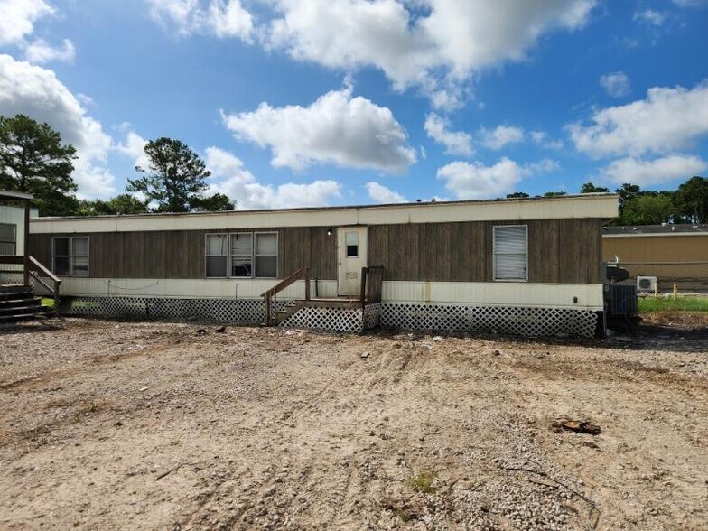 14090 County Road 282, Alvin, TX à louer - Photo de l’immeuble – Image 3 sur 12