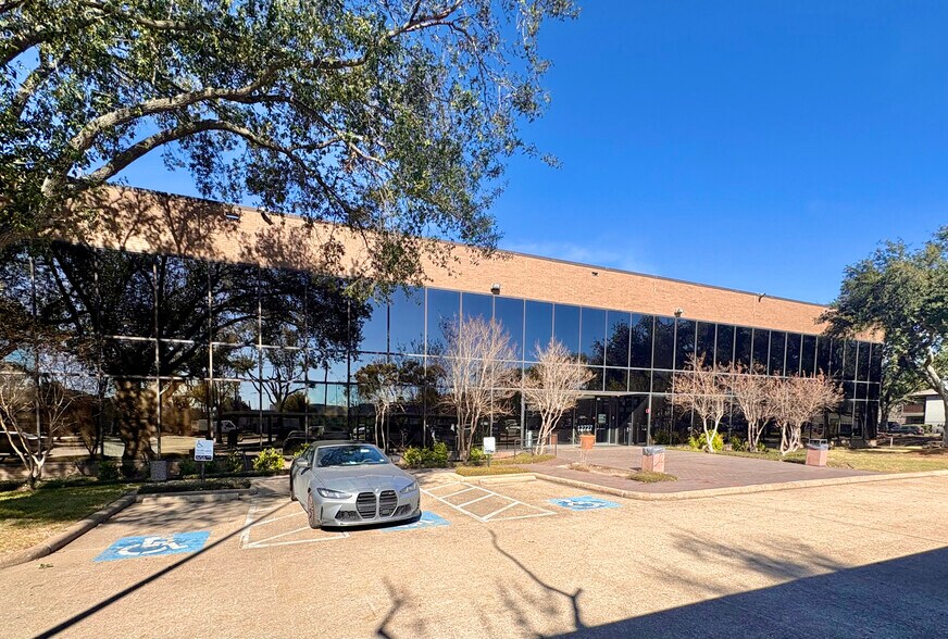 2501 Palmer Hwy, Texas City, TX à louer - Photo de l’immeuble – Image 3 sur 9