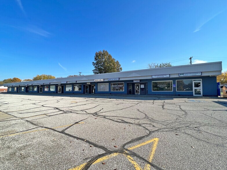 2105-2133 W 8th St, Erie, PA à louer - Photo de l’immeuble – Image 1 sur 7