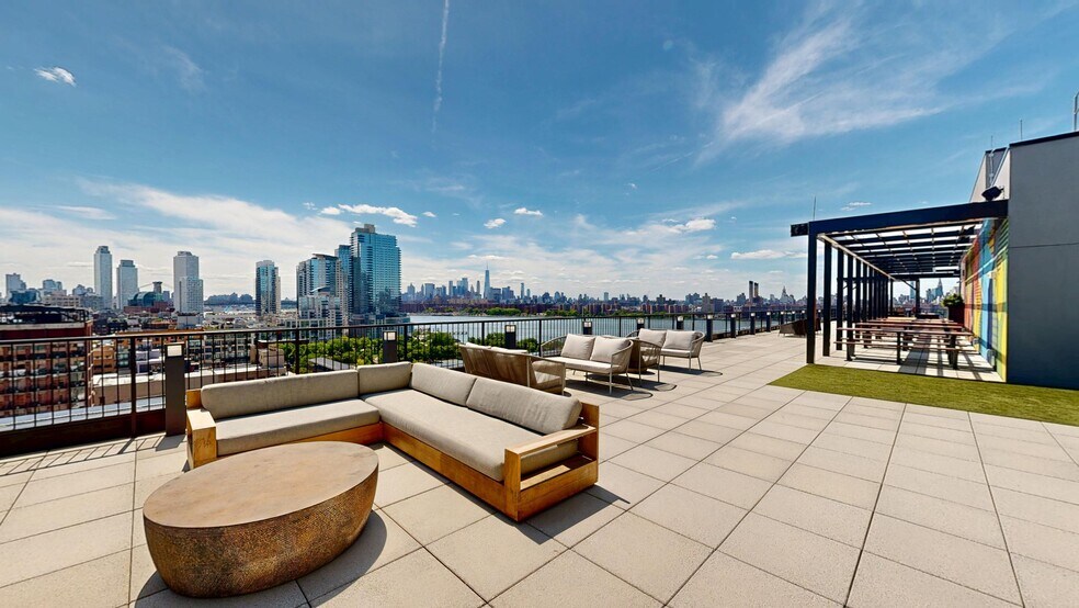 25 Kent Ave, Brooklyn, NY à louer - Numérisation 3D Matterport – Image 2 sur 38