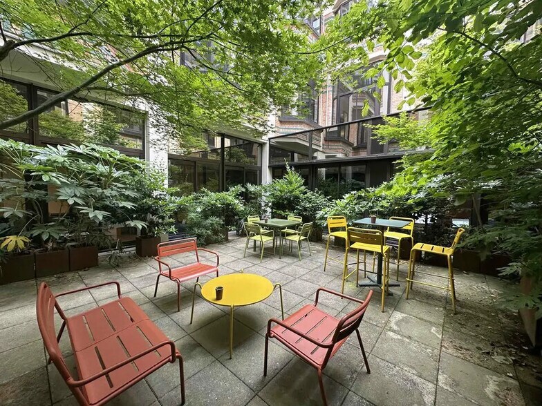 Bureau dans Reims à louer - Photo de l’immeuble – Image 2 sur 6