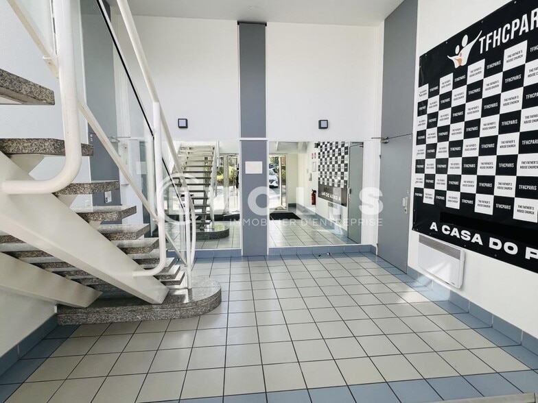 20 Rue Des Campanules, Lognes à louer - Hall d’entrée – Image 2 sur 6