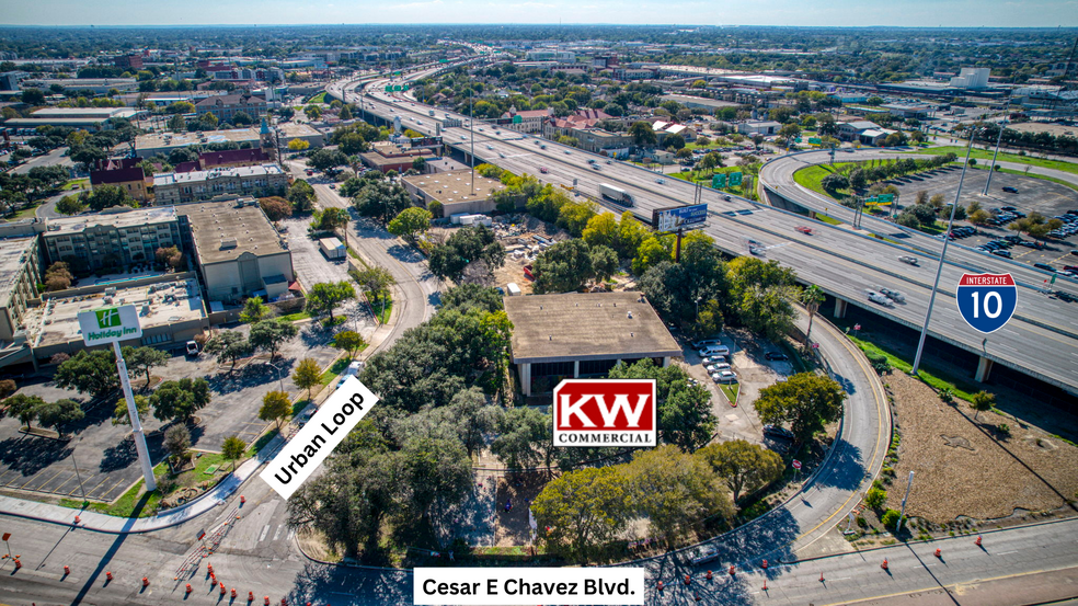 406 W Cesar E Chavez Blvd, San Antonio, TX à vendre - Photo de l’immeuble – Image 3 sur 4