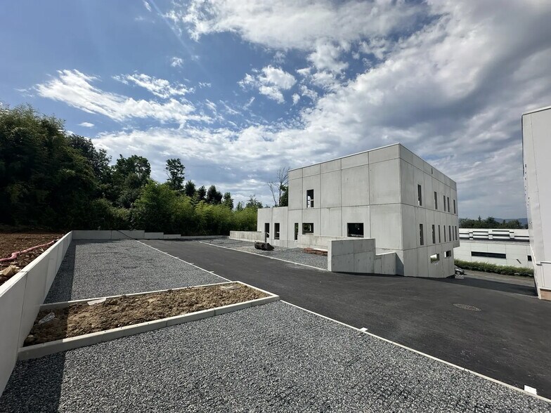 334 Chemin De Champivost, Limonest à vendre - Photo de l’immeuble – Image 3 sur 14