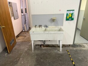 954 60th St, Oakland, CA à louer Photo intérieure– Image 2 sur 2