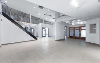 4928 - 4932 Rue Wellington, Montréal, QC à vendre Photo intérieure– Image 2 sur 9