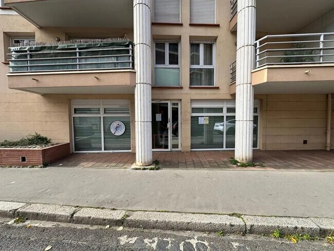 Plus de détails pour Local commercial à vendre