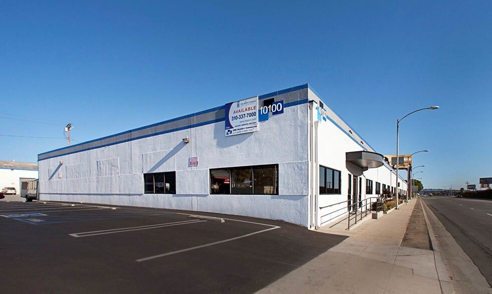 10100 Aviation Blvd, Los Angeles, CA à louer - Photo de l’immeuble – Image 3 sur 5