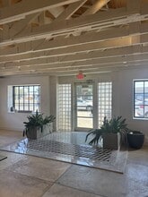 7909 N May Ave, Oklahoma City, OK à louer Photo intérieure– Image 2 sur 5