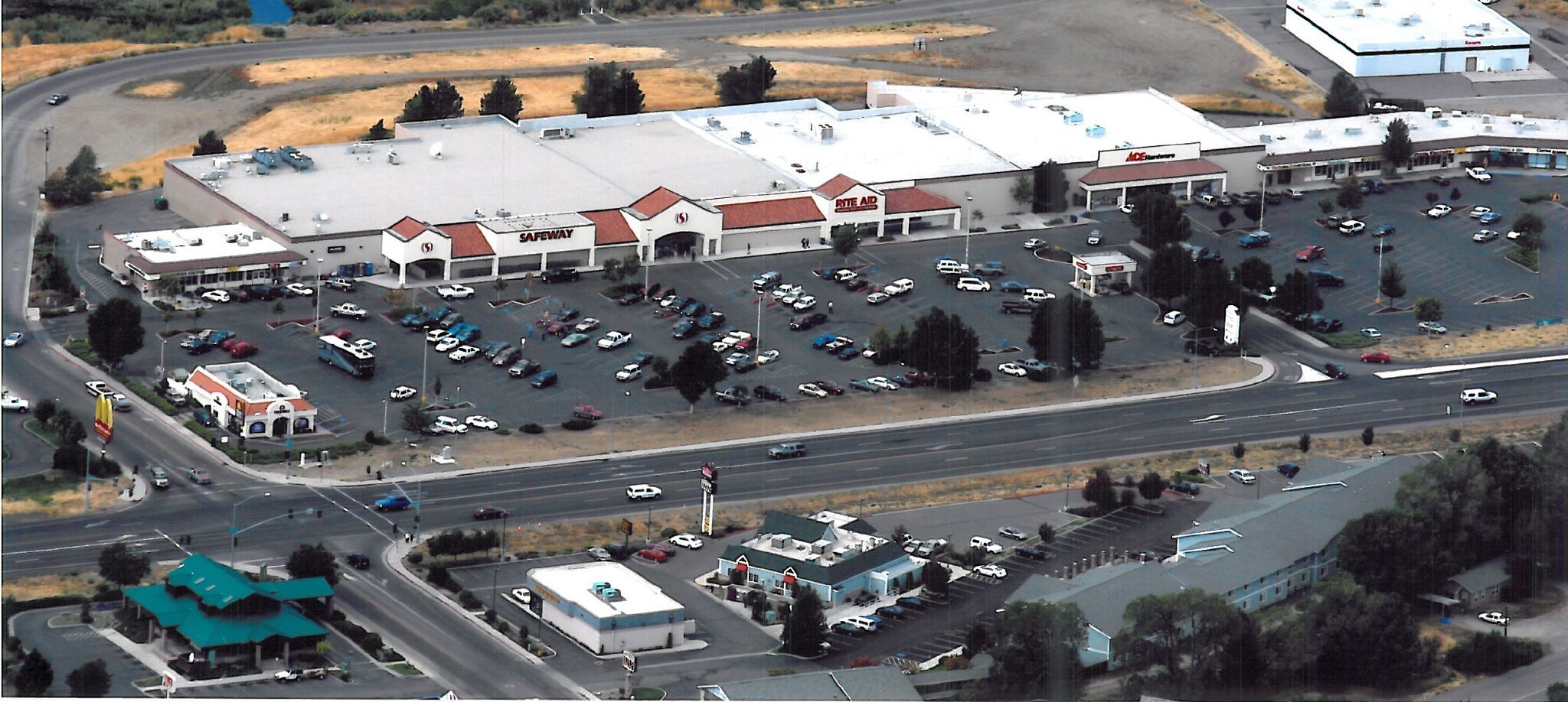 2900 Main St, Susanville, CA à louer Photo principale– Image 1 sur 5