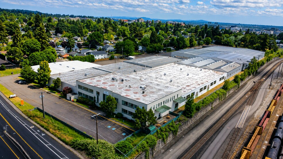 1401 W Fourth Plain Blvd, Vancouver, WA à louer - Photo de l’immeuble – Image 2 sur 16