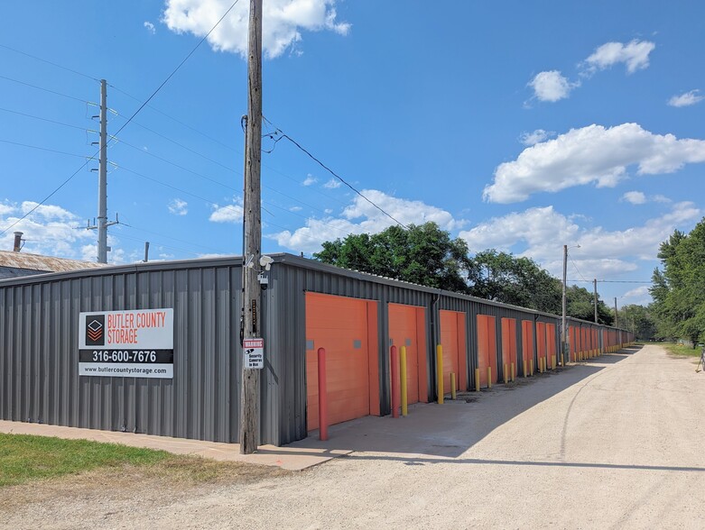 1454 W 6th Ave, El Dorado, KS à vendre - Photo principale – Image 1 sur 8