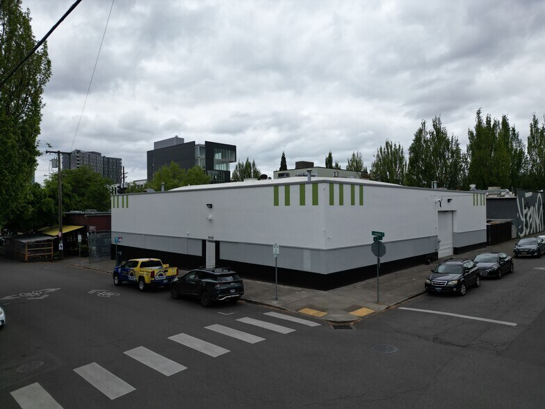 645 SE Ankeny St, Portland, OR à louer - Photo de l’immeuble – Image 2 sur 18