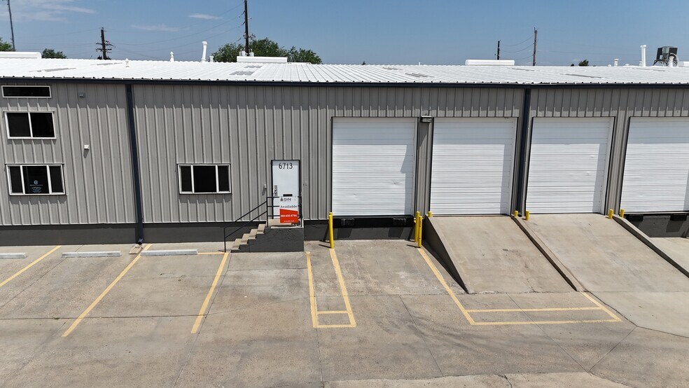 6709-6719 W 58th Pl, Arvada, CO à louer - Photo de l’immeuble – Image 2 sur 10