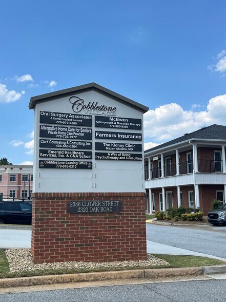 2386 Clower St, Snellville, GA à louer - Photo de l’immeuble – Image 3 sur 5