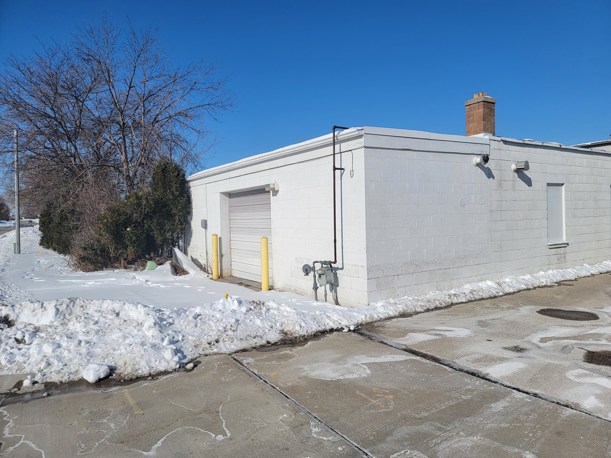 6039 S Howell Ave, Milwaukee, WI à louer Photo de l’immeuble– Image 1 sur 8