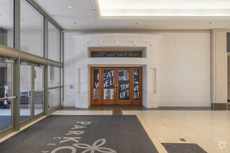 142 Park City Ctr, Lancaster, PA à louer Photo intérieure– Image 2 sur 9