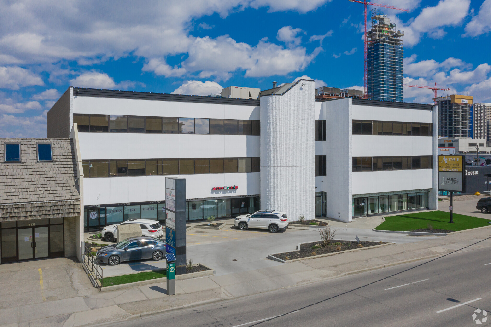 1324 11th Ave SW, Calgary, AB à louer Photo de l’immeuble– Image 1 sur 6