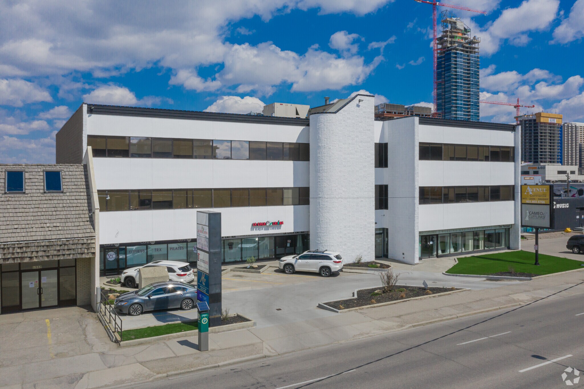 1324 11th Ave SW, Calgary, AB à louer Photo principale– Image 1 sur 6