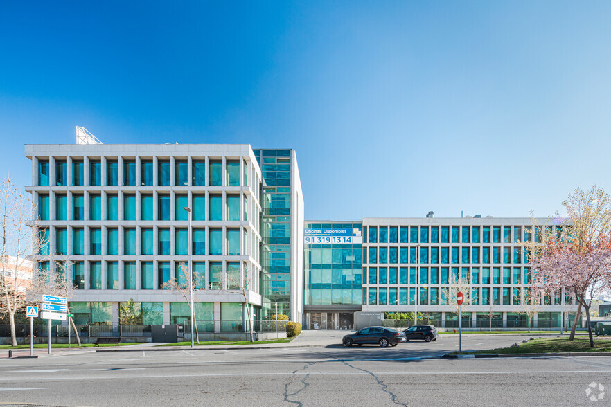 Avenida Vega, 15, Alcobendas, Madrid à louer - Photo de l’immeuble – Image 1 sur 6