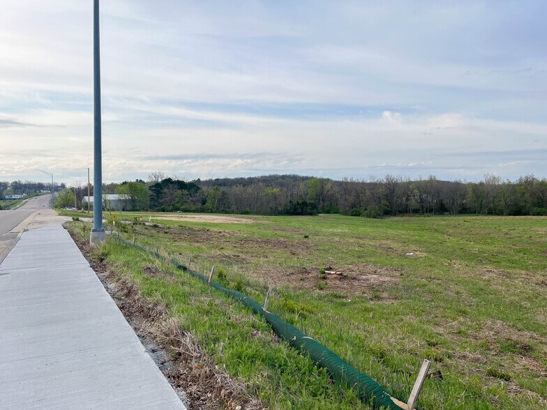 1702 & 1708 Hwy 72, Rolla, MO à vendre - Photo principale – Image 1 sur 3